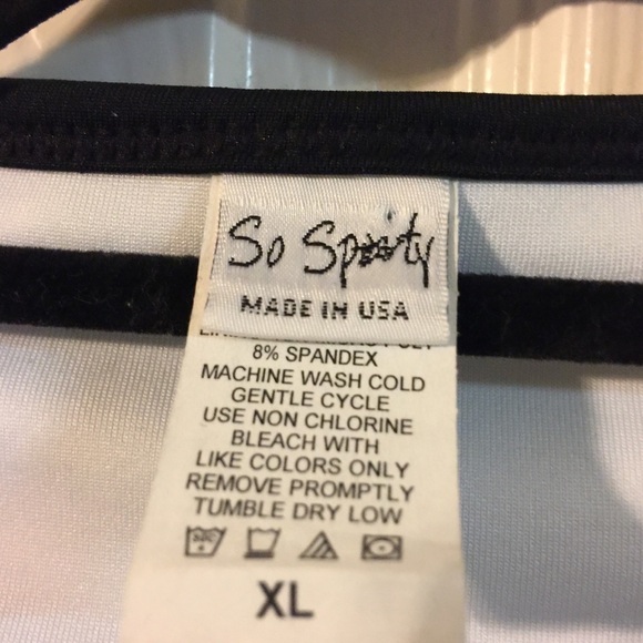 SO Sporty built in bra ruffled bottom exercise crop top size large - Picture 4 of 6